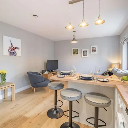 Daire 1 Bed In 85419